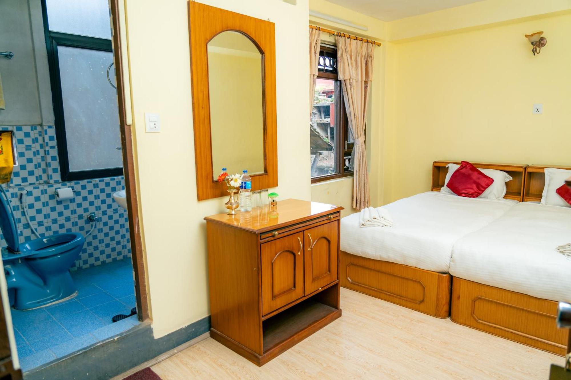 Golden Gate Guest House Bhaktapur Exterior photo